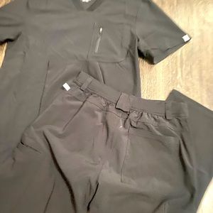 Scrub set for men size Small in perfect condition only used a couple of times
